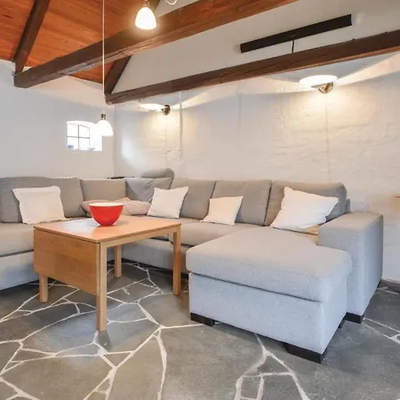 Six-bedroom Holiday In Tatil Evi