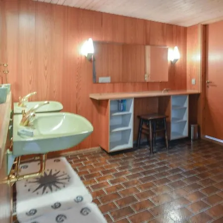 Six-bedroom Holiday In Nørre Nebel