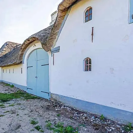 Six-bedroom Holiday In Holiday home