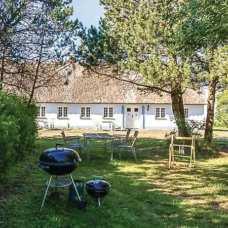 Six-bedroom Holiday In Holiday home *